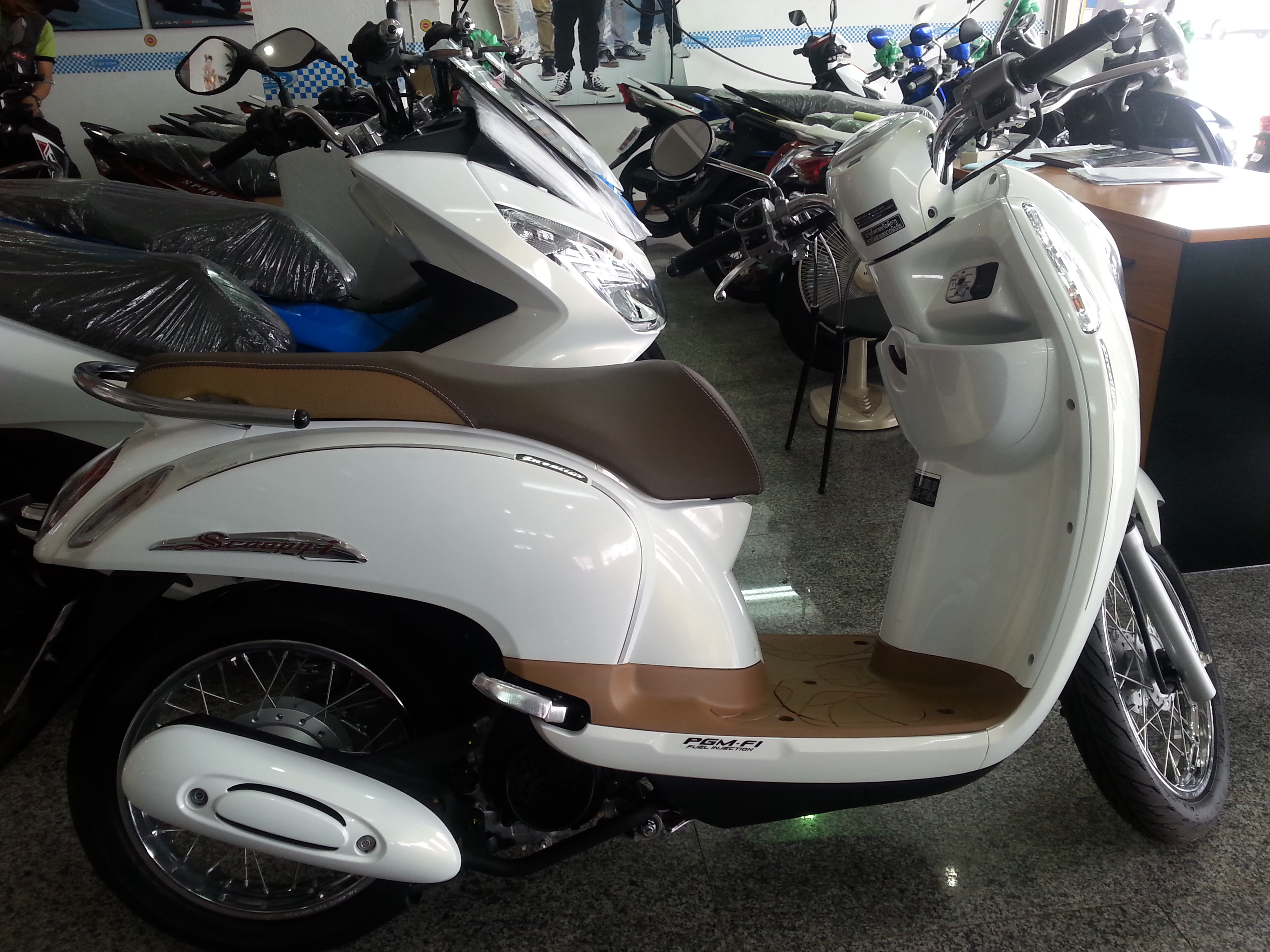 レンタルバイク新車