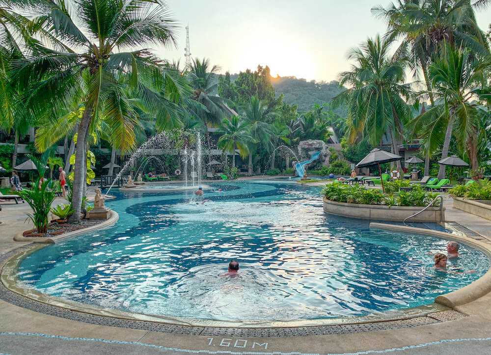 サイアム ベイショア リゾート パタヤ（Siam Bayshore Resort Pattaya）のプール