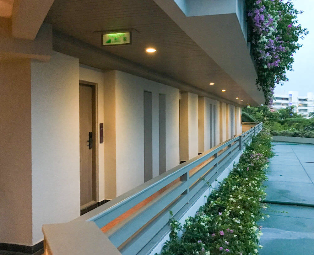 アヴァニ パタヤ リゾート（Avani Pattaya Resort）のホテル内通路