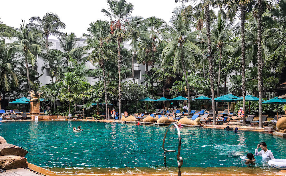 アヴァニ パタヤ リゾート（Avani Pattaya Resort）のプール１