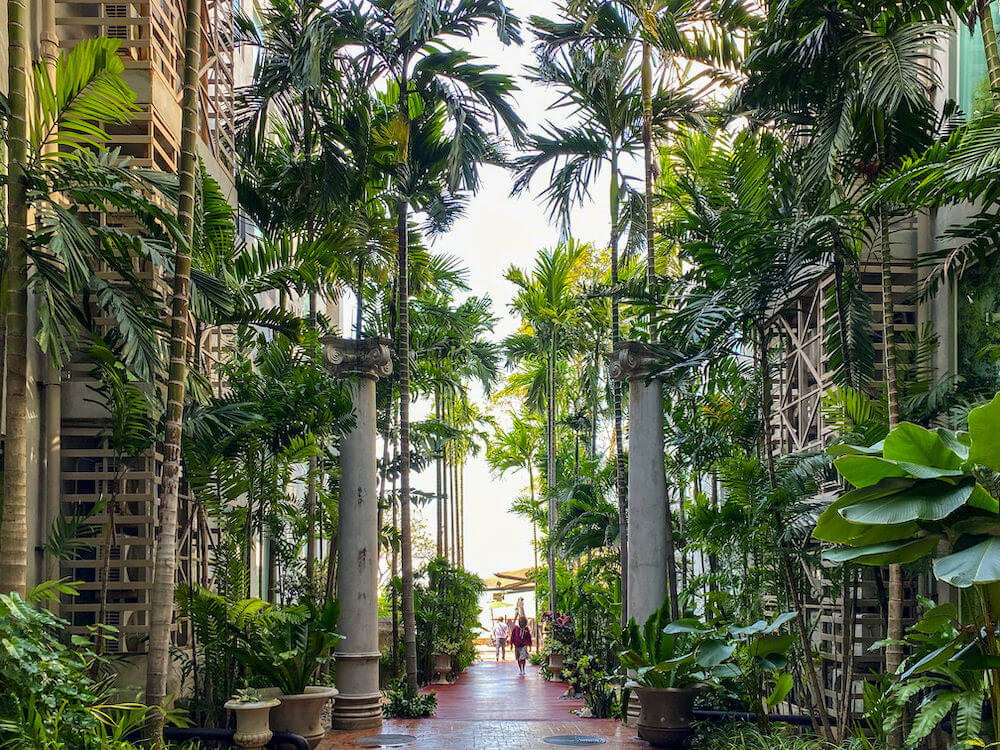 パタヤ モーダス ビーチフロント リゾート（Pattaya Modus Beachfront Resort）の中庭