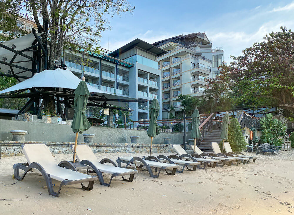 パタヤ モーダス ビーチフロント リゾート（Pattaya Modus Beachfront Resort）のプライベートビーチ１
