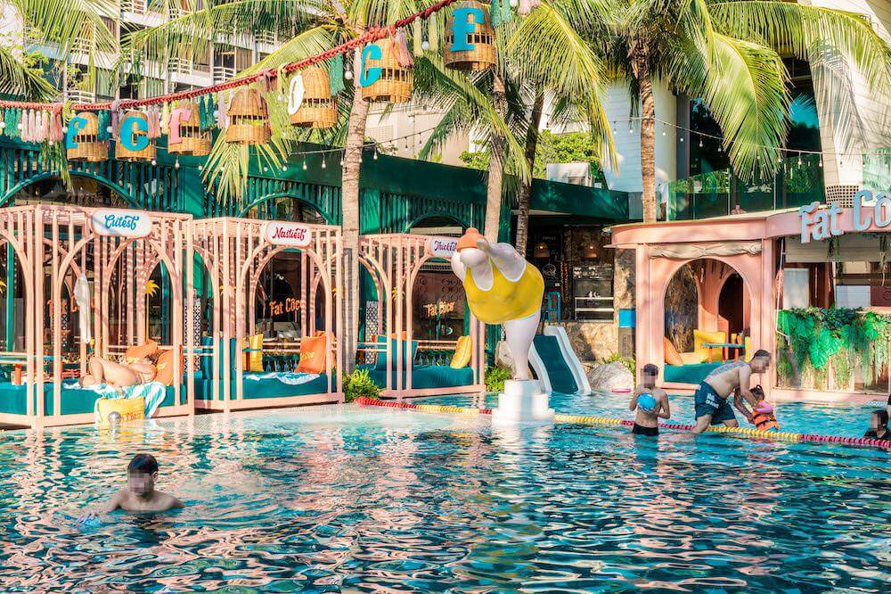 エーワン ザ ロイヤル クルーズ ホテル パタヤ（A-One The Royal Cruise Hotel Pattaya）のプール２