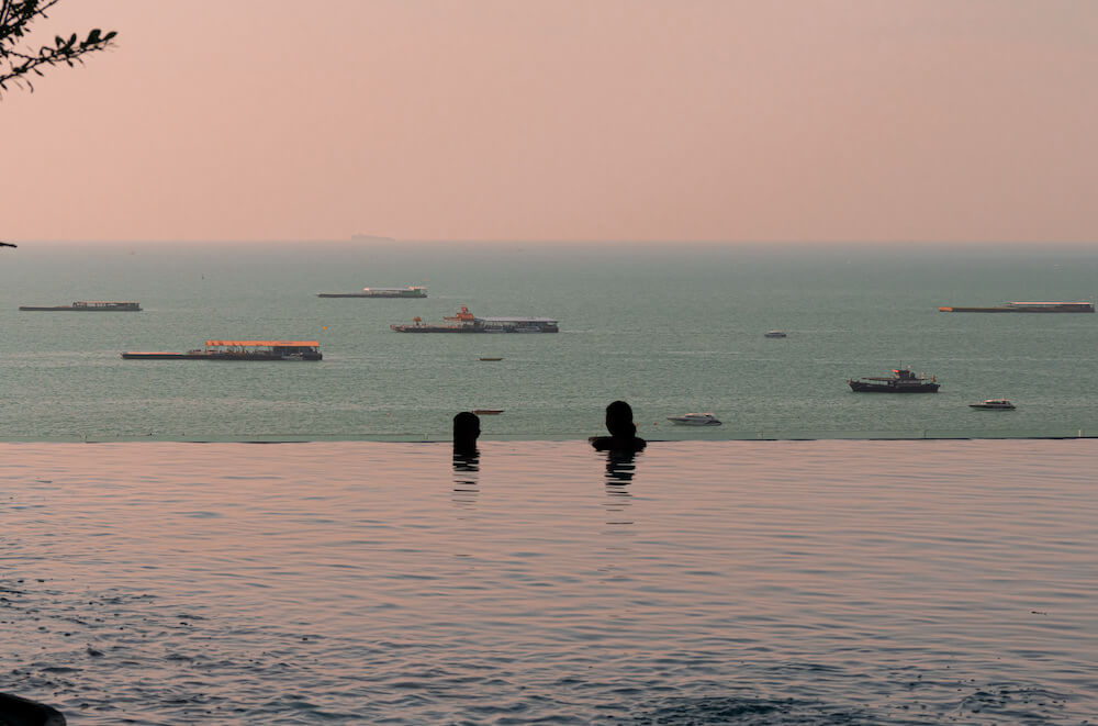 ヒルトン・パタヤ（Hilton Pattaya）のインフィニティプール