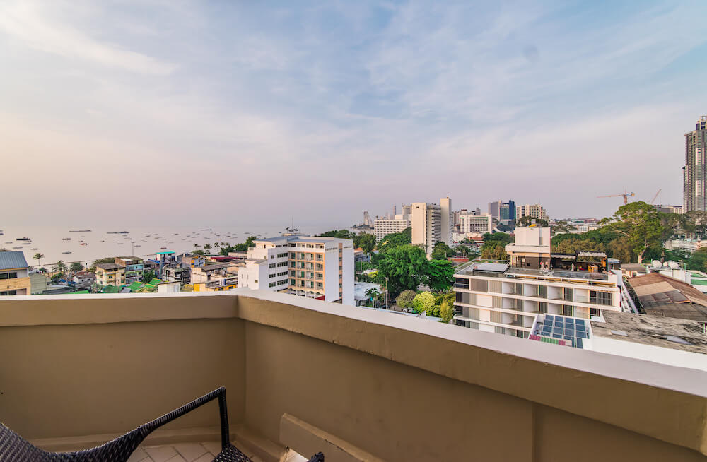 サンビーム ホテル パタヤ（Sunbeam Hotel Pattaya）の客室バルコニー