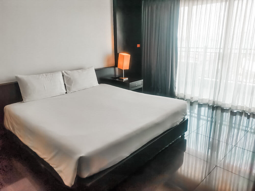 デラックスシービュールームのベッド