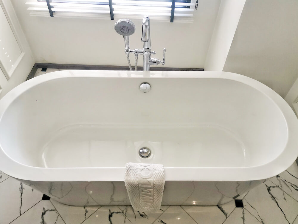 ワン パティオ ホテル パタヤ(One patio hotel pattaya)客室のバスタブ