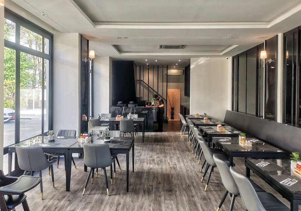 ワン パティオ ホテル パタヤ(One patio hotel pattaya)の朝食会場2