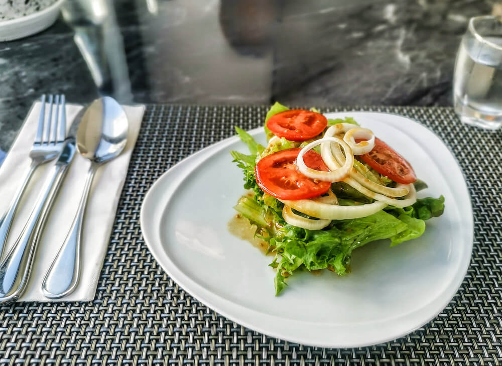ワン パティオ ホテル パタヤ(One patio hotel pattaya)の朝食で食べたサラダ