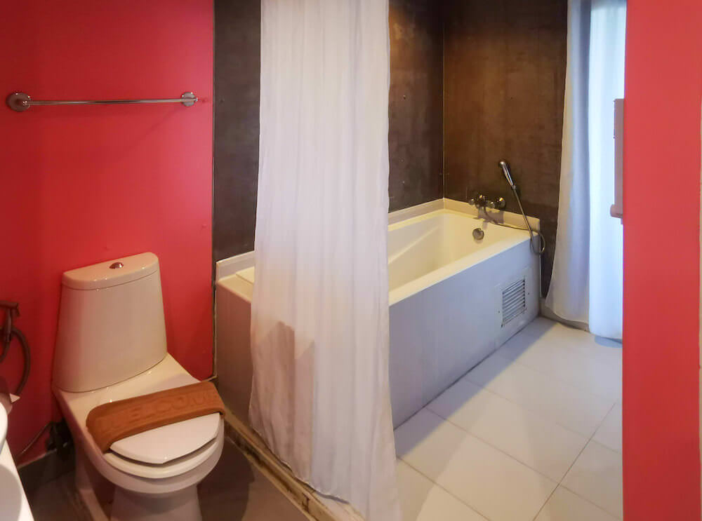 サンダレー リゾート パタヤ(Sandalay Resort Pattaya)のバスルーム1