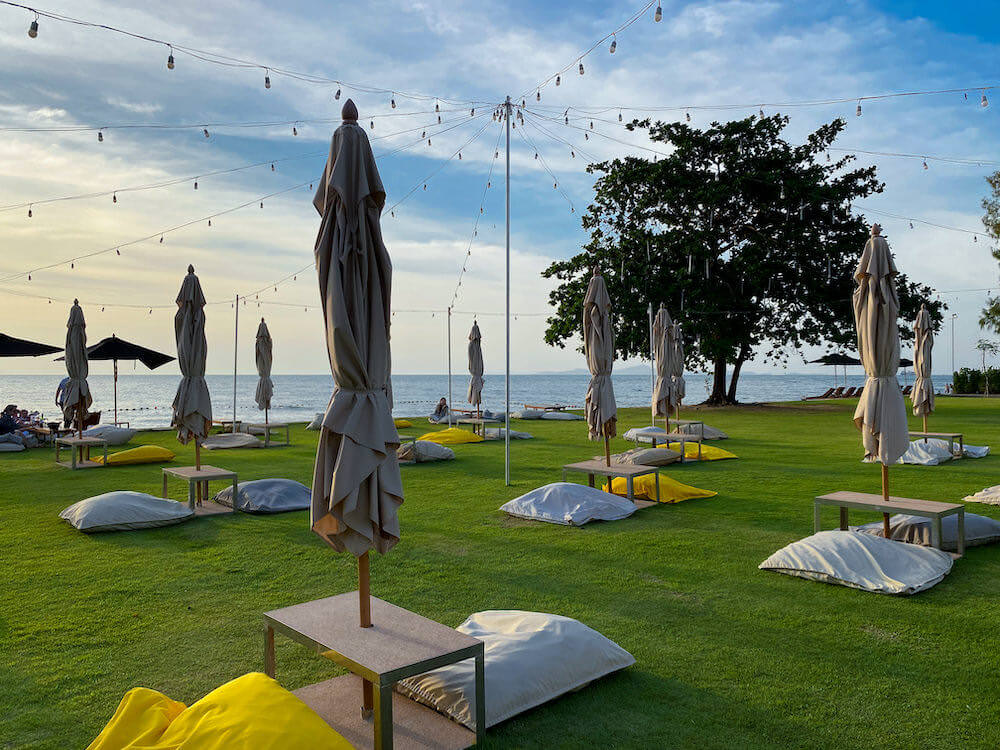 アナアナン リゾート アンド ヴィラズ パタヤ（Ana Anan Resort and Villas Pattaya）のプライベートビーチ２