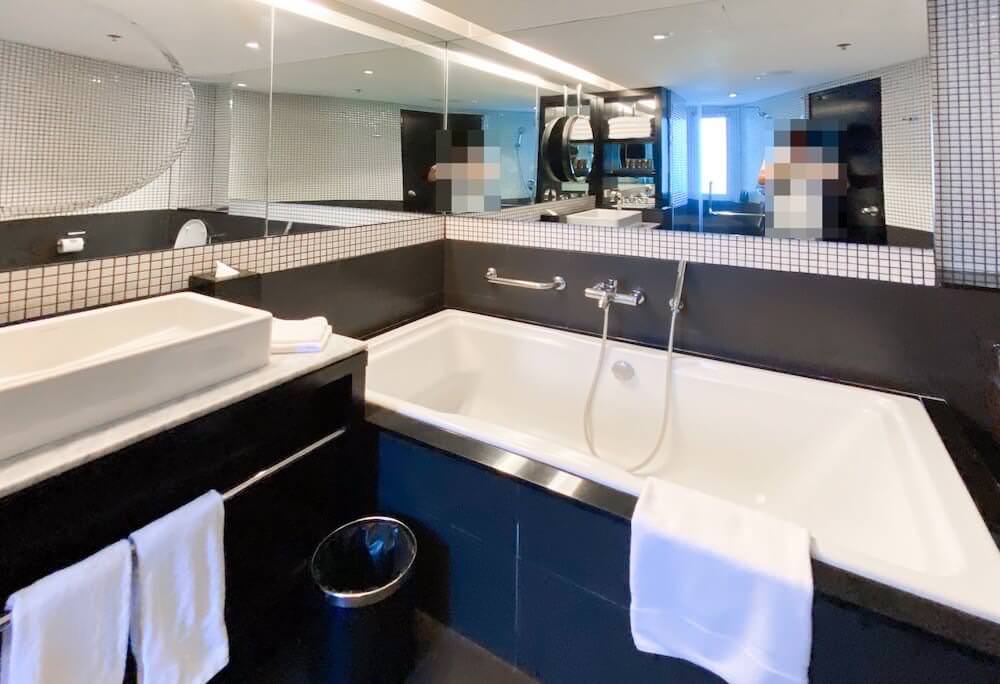 ハードロック ホテル パタヤ(Hard Rock Hotel Pattaya)の客室バスルーム