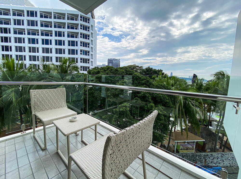 メラ マーレ パタヤ(Mera Mare Pattaya)客室のバルコニー