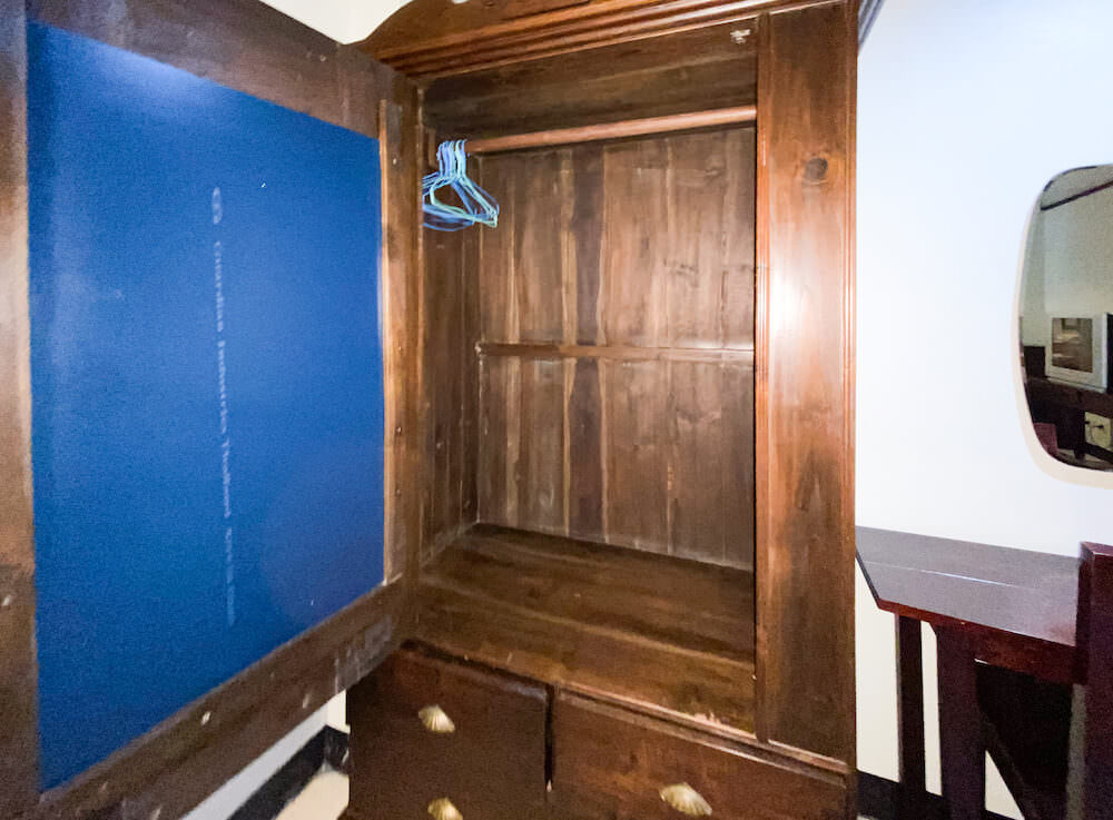 スタッコート 3（Sutus Court 3）客室のクローゼット