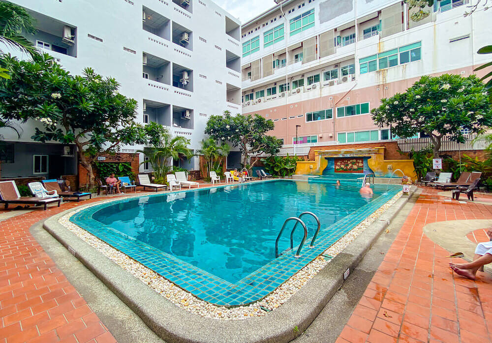 スタッコート 3(Sutus Court 3)のプール