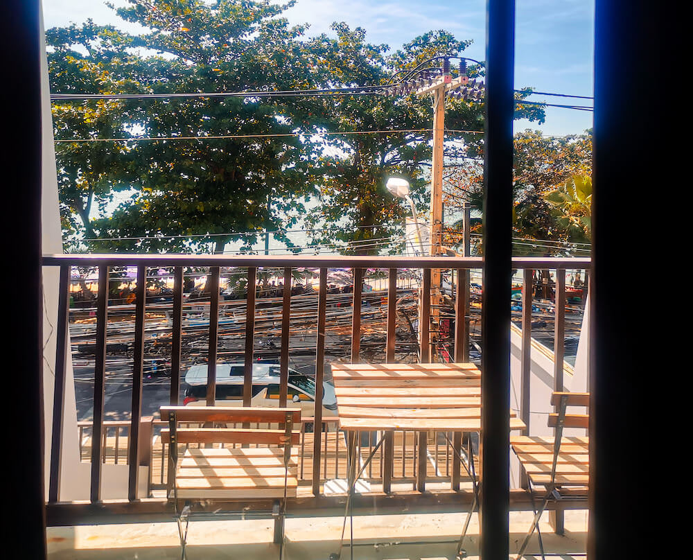 ザ パット ホテル(The Pat Hotel Pattaya)の客室バルコニー