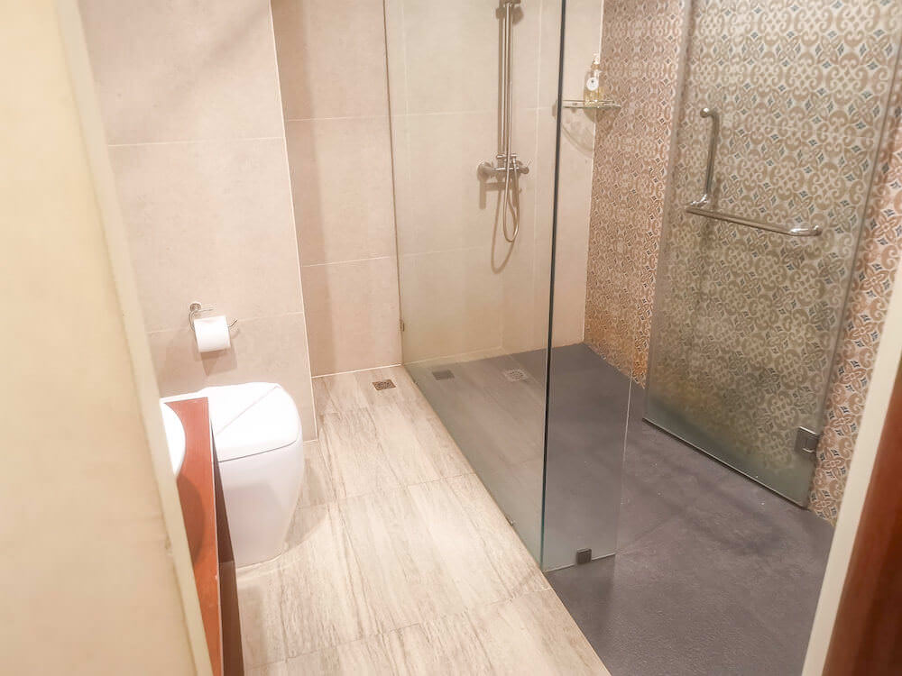 ザ パット ホテル(The Pat Hotel Pattaya)の客室バスルーム