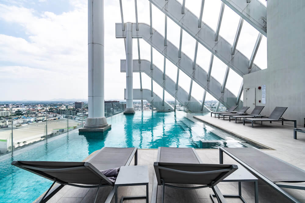 アーバー ホテル アンド レジデンス パタヤ(Arbour Hotel and Residence Pattaya)屋上のプール