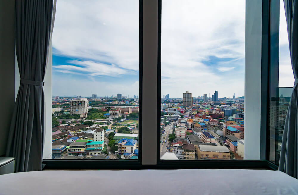 アーバー ホテル アンド レジデンス パタヤ(Arbour Hotel and Residence Pattaya)の客室から見えるパタヤの風景
