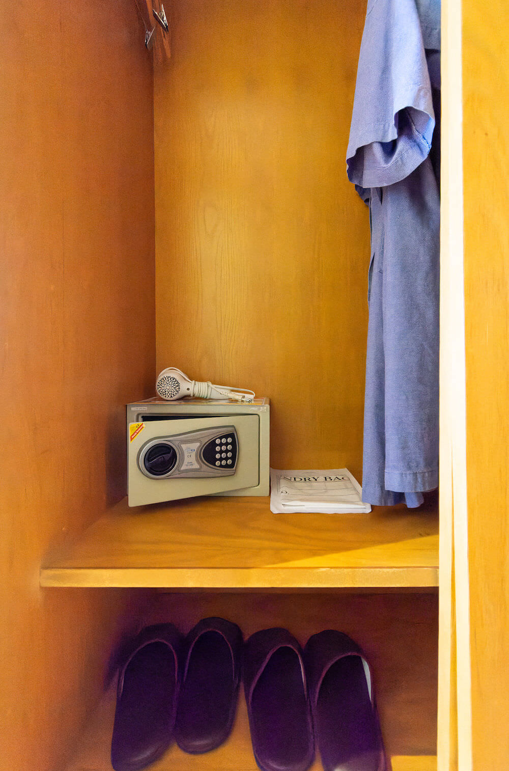 アサナ ホテル&レジデンス(Asana Hotel & Residence)客室のクローゼット