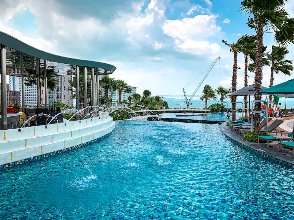 グランデセンターポイントパタヤ(Grande Centre Point Pattaya)のプール5