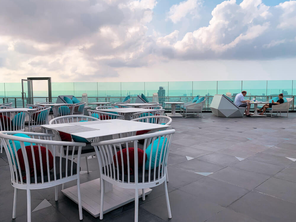 グランデセンターポイントパタヤ(Grande Centre Point Pattaya)の朝食会場2