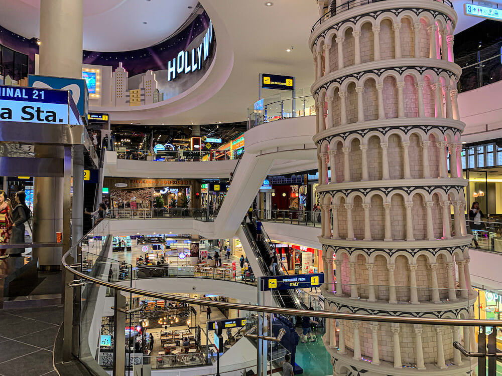 ターミナル21パタヤの内部