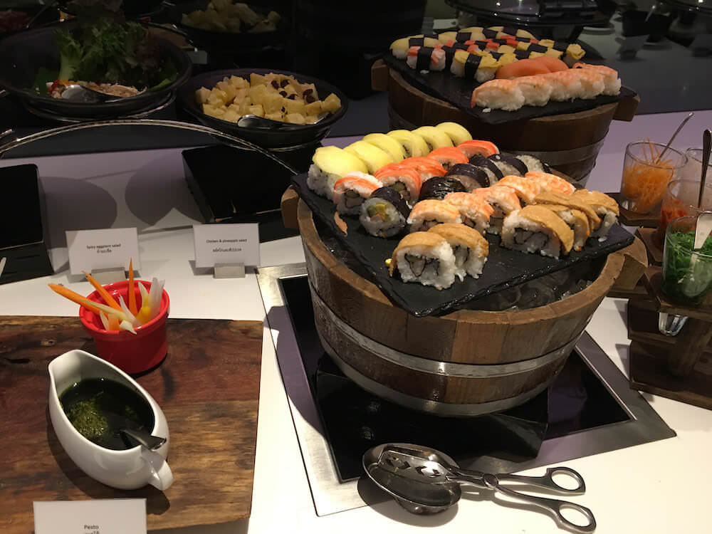 ヒルトンパタヤ(Hilton Pattaya)のクラブラウンジで食べた寿司