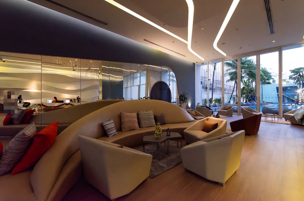 ホテル バラクーダ ヒートン パタヤ バイ コンパス ホスピタリティ（Hotel Baraquda Heeton Pattaya by Compass Hospitality）のエントランスロビー３