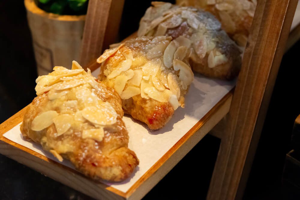 ホテル バラクーダ ヒートン パタヤ バイ コンパス ホスピタリティ（Hotel Baraquda Heeton Pattaya by Compass Hospitality）の朝食ビュッフェ３