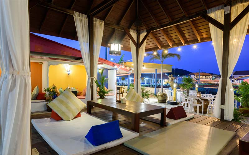 ラレーナ リゾート コラン パタヤ(Lareena Resort Koh Larn Pattaya)の敷地内にある休憩所