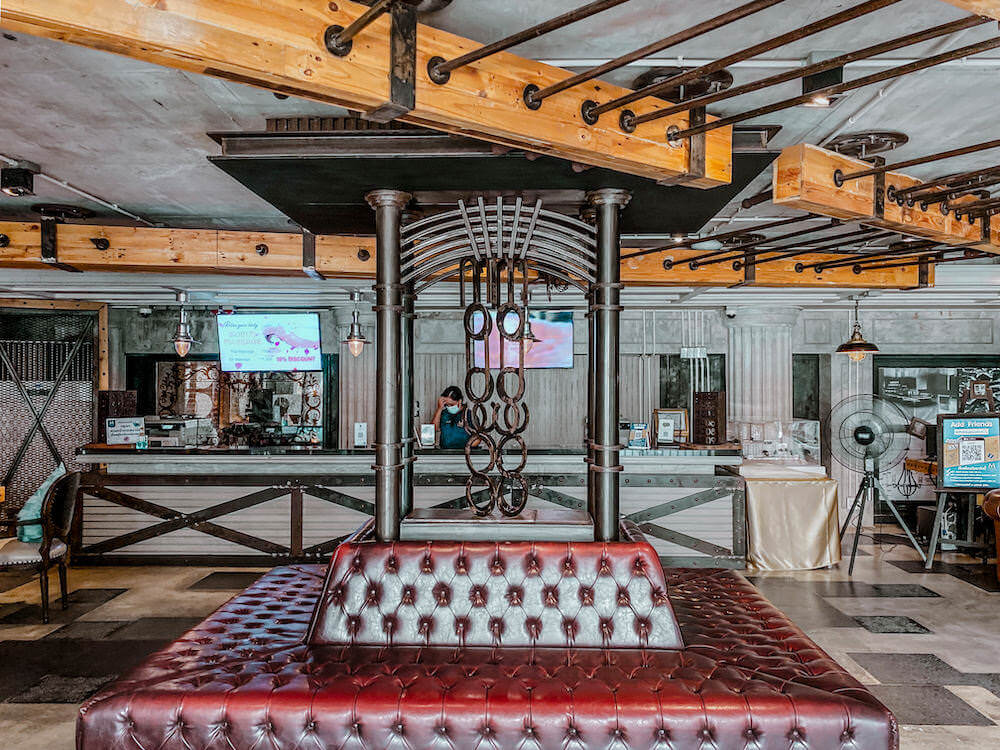 パタヤ モーダス ビーチフロント リゾート(Pattaya Modus Beachfront Resort)のレセプションエントランス1