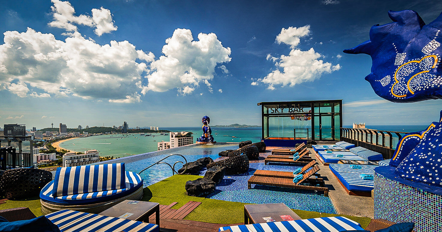 サイアム アット サイアム デザイン ホテル パタヤ（Siam @ Siam Design Hotel Pattaya）のインフィニティプール