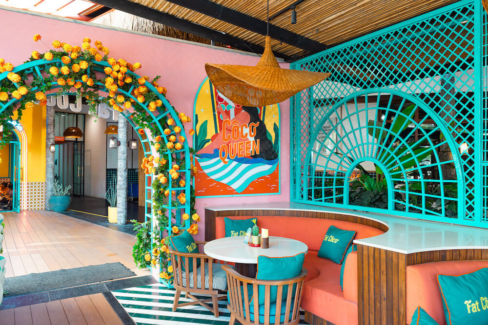 エーワン ザ ロイヤル クルーズ ホテル パタヤ(A-One The Royal Cruise Hotel Pattaya)のプールサイド