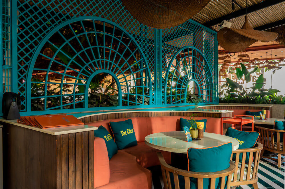 エーワン ザ ロイヤル クルーズ ホテル パタヤ(A-One The Royal Cruise Hotel Pattaya)のプールサイド1