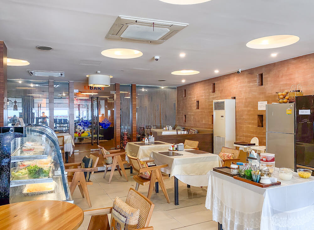 バブーナ ビーチフロント リビング ホテル(Baboona Beachfront Living Hotel)の朝食会場