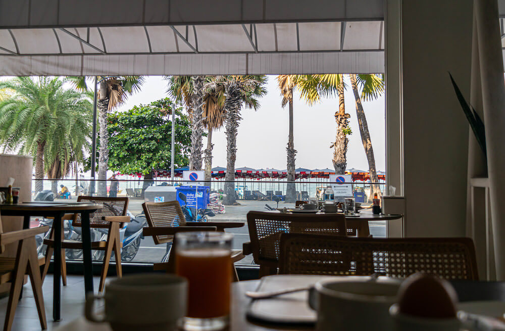 バブーナ ビーチフロント リビング ホテル(Baboona Beachfront Living Hotel)の朝食会場2