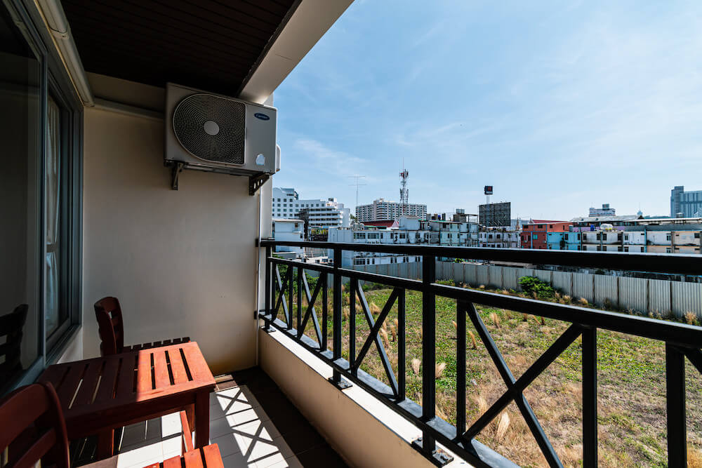 ベイウォーク レジデンス パタヤ(Baywalk Residence Pattaya)の客室バルコニー