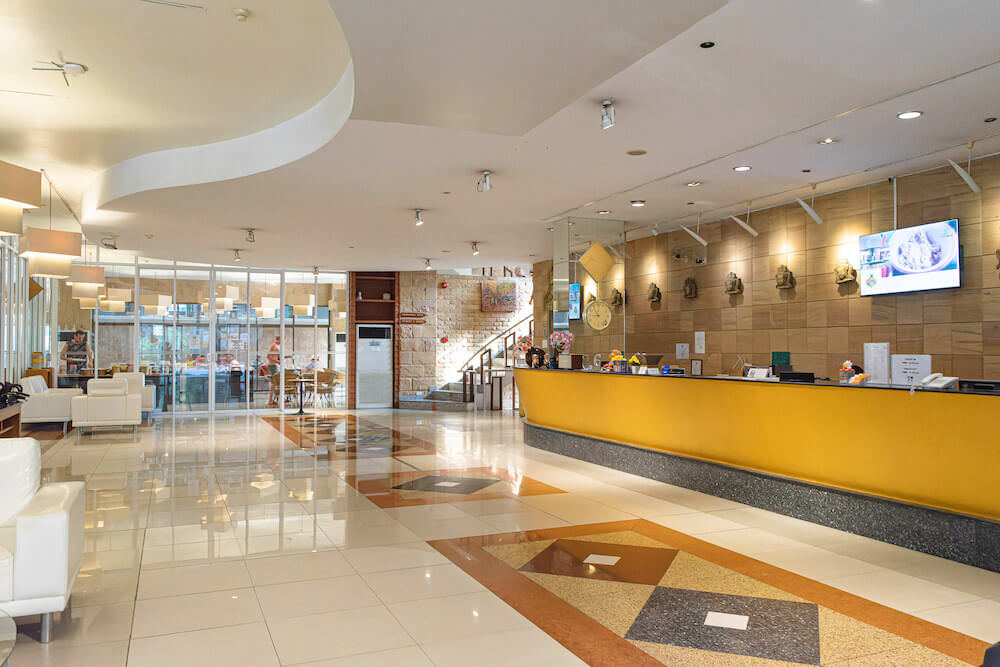 ベラ ヴィラ プリマ ホテル パタヤ(Bella Villa Prima Hotel Pattaya)のエントランスロビー1