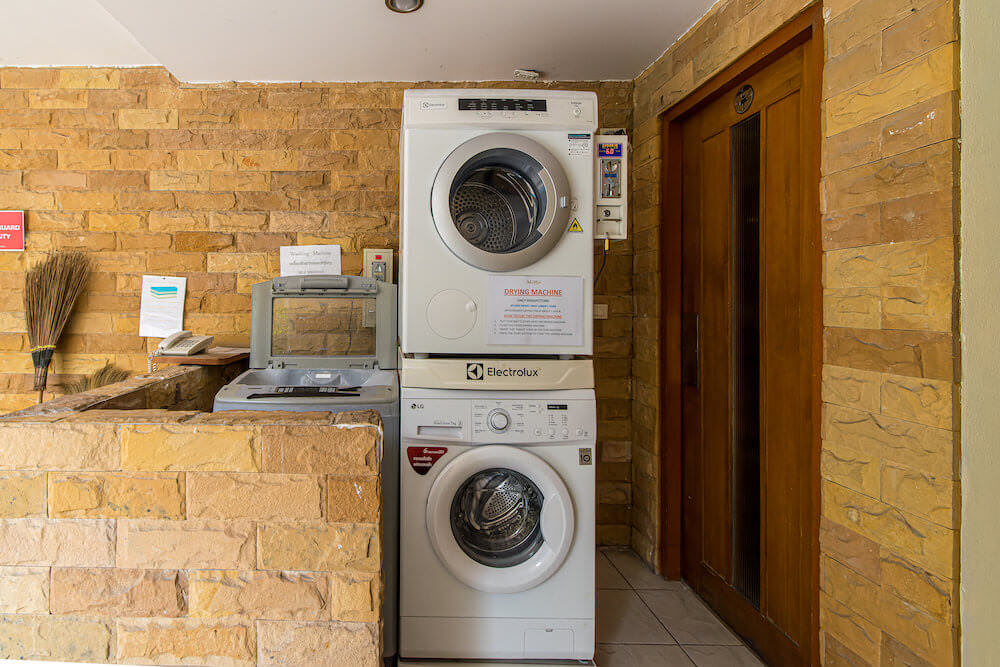 ベラ ヴィラ プリマ ホテル パタヤ(Bella Villa Prima Hotel Pattaya)のコインランドリー